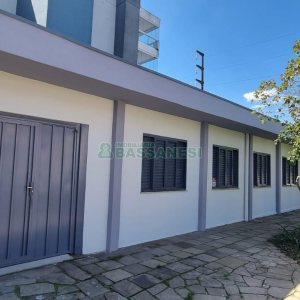 Casa com 200m², 4 dormitórios, 3 vagas, no bairro Nossa Senhora de Lourdes em Caxias do Sul para Comprar