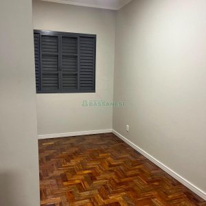 Casa com 200m², 4 dormitórios, 3 vagas, no bairro Nossa Senhora de Lourdes em Caxias do Sul para Comprar