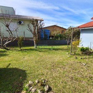 Casa com 142m², 1 dormitório, 1 vaga, no bairro Cidade Nova em Caxias do Sul para Comprar