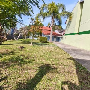Casa com 142m², 1 dormitório, 1 vaga, no bairro Cidade Nova em Caxias do Sul para Comprar