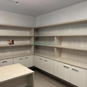 Sala com 60m², 1 vaga, no bairro Panazzolo em Caxias do Sul para Alugar