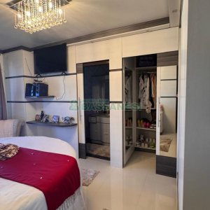 Apto Mobiliado com 250m², 3 dormitórios, 2 vagas, no bairro São José em Caxias do Sul para Alugar