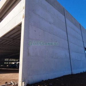 Pavilhão com 5000m², no bairro Forqueta em Caxias do Sul para Alugar