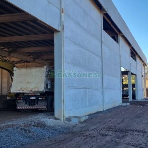 Pavilhão com 5000m², no bairro Forqueta em Caxias do Sul para Alugar
