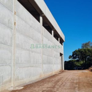 Pavilhão com 5000m², no bairro Forqueta em Caxias do Sul para Alugar