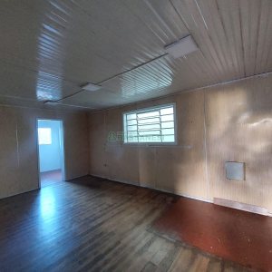 Casa com 120m², 5 dormitórios, 1 vaga, no bairro Rio Branco em Caxias do Sul para Alugar