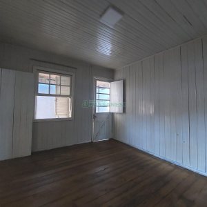 Casa com 120m², 5 dormitórios, 1 vaga, no bairro Rio Branco em Caxias do Sul para Alugar