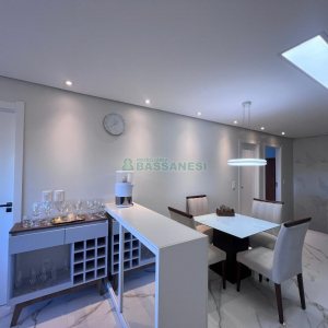 Casa com 100m², 2 dormitórios, 1 vaga, no bairro Rio Branco em Caxias do Sul para Alugar