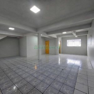 Loja com 100m², no bairro Kayser em Caxias do Sul para Alugar