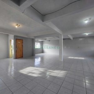 Loja com 100m², no bairro Kayser em Caxias do Sul para Alugar