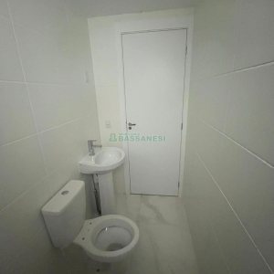 Apartamento com 62m², 2 dormitórios, 2 vagas, no bairro Rio Branco em Caxias do Sul para Alugar