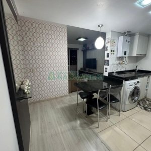 Apartamento com 50m², 2 dormitórios, 1 vaga, no bairro Kayser em Caxias do Sul para Alugar