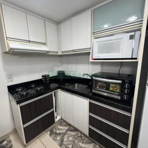 Apartamento com 50m², 2 dormitórios, 1 vaga, no bairro Kayser em Caxias do Sul para Alugar