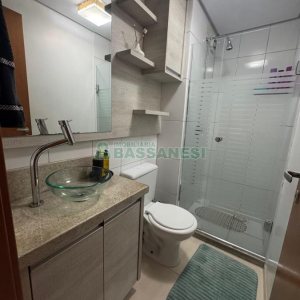 Apartamento com 50m², 2 dormitórios, 1 vaga, no bairro Kayser em Caxias do Sul para Alugar