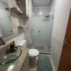 Apartamento com 50m², 2 dormitórios, 1 vaga, no bairro Kayser em Caxias do Sul para Alugar