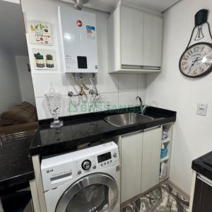 Apartamento com 50m², 2 dormitórios, 1 vaga, no bairro Kayser em Caxias do Sul para Alugar