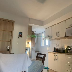Apartamento com 54m², 2 dormitórios, 1 vaga, no bairro Vinhedos em Caxias do Sul para Comprar