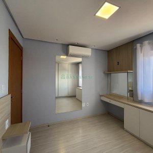 Apartamento com 62m², 2 dormitórios, 1 vaga, no bairro Lourdes em Caxias do Sul para Alugar
