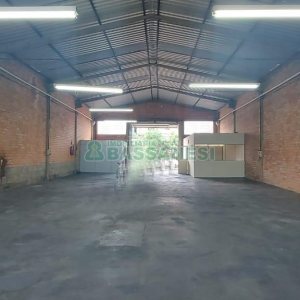 Pavilhão com 300m², no bairro Santa Lúcia em Caxias do Sul para Comprar