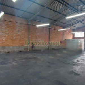 Pavilhão com 300m², no bairro Santa Lúcia em Caxias do Sul para Comprar
