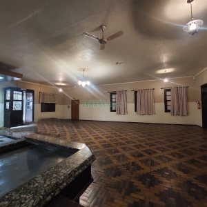 Loja com 400m², no bairro Ana Rech em Caxias do Sul para Alugar