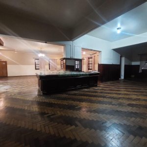 Loja com 400m², no bairro Ana Rech em Caxias do Sul para Alugar