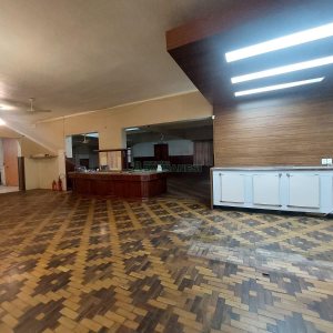 Loja com 400m², no bairro Ana Rech em Caxias do Sul para Alugar