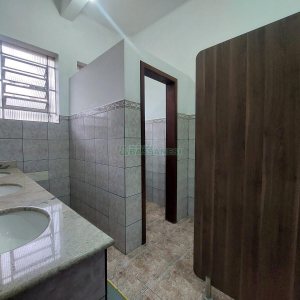 Loja com 400m², no bairro Ana Rech em Caxias do Sul para Alugar