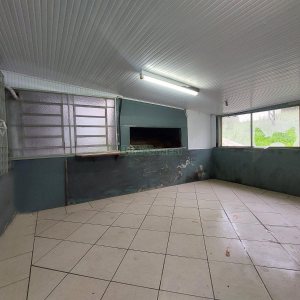 Loja com 400m², no bairro Ana Rech em Caxias do Sul para Alugar
