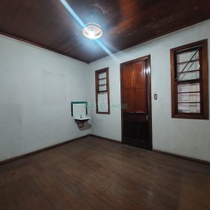 Loja com 400m², no bairro Ana Rech em Caxias do Sul para Alugar