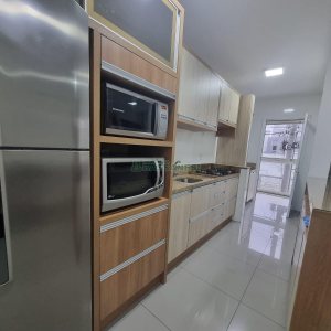 Apto Mobiliado com 61m², 2 dormitórios, 1 vaga, no bairro São Luiz em Caxias do Sul para Alugar