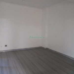 Sala com 16m², no bairro Centro em Caxias do Sul para Comprar
