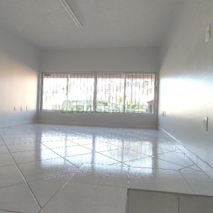 Loja com 170m², no bairro Rio Branco em Caxias do Sul para Alugar