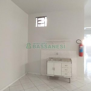 Loja com 170m², no bairro Rio Branco em Caxias do Sul para Alugar