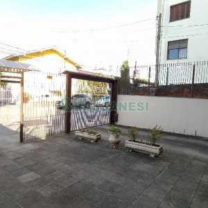 Loja com 170m², no bairro Rio Branco em Caxias do Sul para Alugar