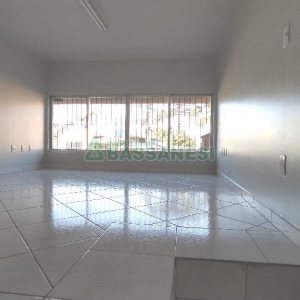 Loja com 170m², no bairro Rio Branco em Caxias do Sul para Alugar