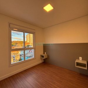 Apartamento com 41m², 4 dormitórios, 1 vaga, no bairro Centro em Caxias do Sul para Alugar