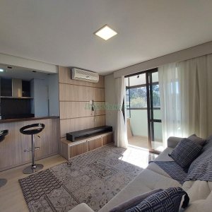 Apartamento com 86m², 2 dormitórios, 2 vagas, no bairro Lourdes em Caxias do Sul para Comprar