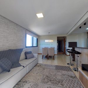 Apartamento com 86m², 2 dormitórios, 2 vagas, no bairro Lourdes em Caxias do Sul para Comprar