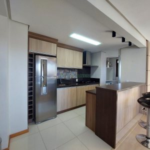 Apartamento com 86m², 2 dormitórios, 2 vagas, no bairro Lourdes em Caxias do Sul para Comprar