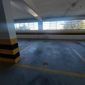Apartamento com 86m², 2 dormitórios, 2 vagas, no bairro Lourdes em Caxias do Sul para Comprar