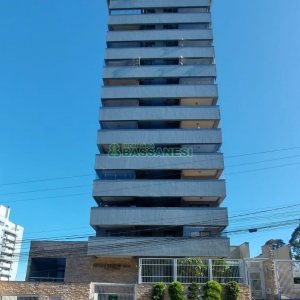 Apartamento com 86m², 2 dormitórios, 2 vagas, no bairro Lourdes em Caxias do Sul para Comprar