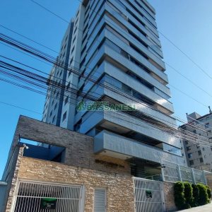 Apartamento com 86m², 2 dormitórios, 2 vagas, no bairro Lourdes em Caxias do Sul para Comprar