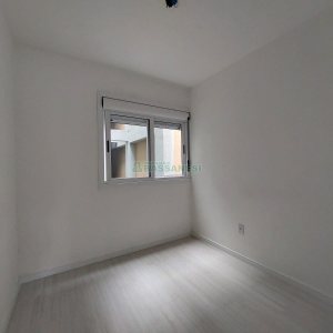 Apartamento com 60m², 2 dormitórios, 1 vaga, no bairro Charqueadas em Caxias do Sul para Alugar