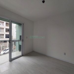 Apartamento com 60m², 2 dormitórios, 1 vaga, no bairro Charqueadas em Caxias do Sul para Alugar