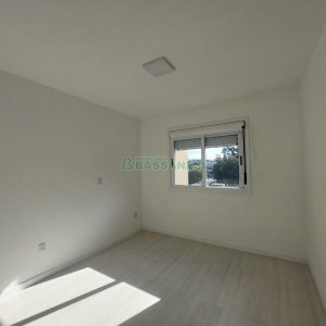 Apartamento com 60m², 2 dormitórios, 1 vaga, no bairro Charqueadas em Caxias do Sul para Alugar
