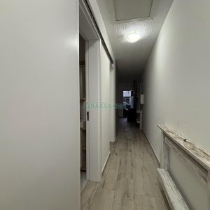 Casa com 52m², 2 dormitórios, 2 vagas, no bairro Ana Rech em Caxias do Sul para Alugar