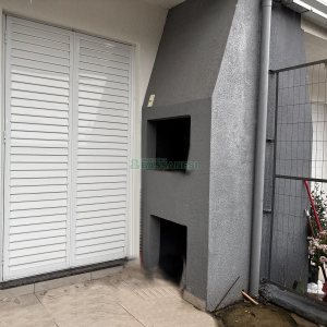 Casa com 52m², 2 dormitórios, 2 vagas, no bairro Ana Rech em Caxias do Sul para Alugar