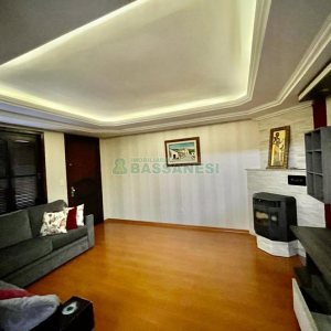 Casa com 270m², 4 dormitórios, 4 vagas, no bairro Sagrada Família em Caxias do Sul para Alugar
