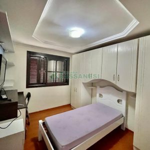 Casa com 270m², 4 dormitórios, 4 vagas, no bairro Sagrada Família em Caxias do Sul para Alugar